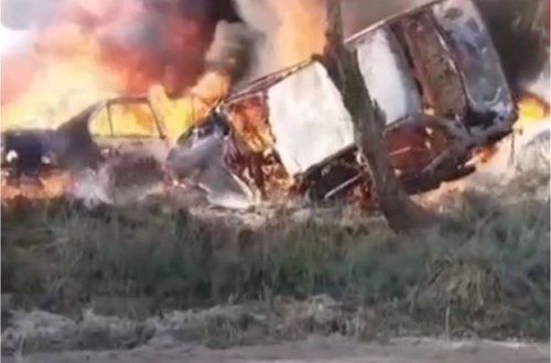 İranda bəluclar SEPAH qüvvələrinin açdığı atəş nəticəsində avtomobildə diri-diri yanaraq kül olublar - VİDEO