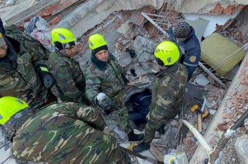 Azərbaycan xilasediciləri 37 nəfəri dağıntılar altından sağ, 145 nəfərin isə meyitini çıxarıb
