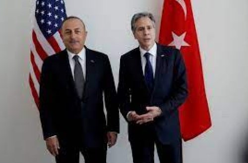 Blinken Çavuşoğlu ilə zəlzələnin fəsadlarının aradan qaldırılmasını müzakirə edib