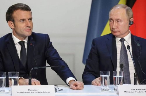 Makron Vladimir Putinin Fransanın “Fəxri Legion” ordeninin geri alınacağını istisna etməyib