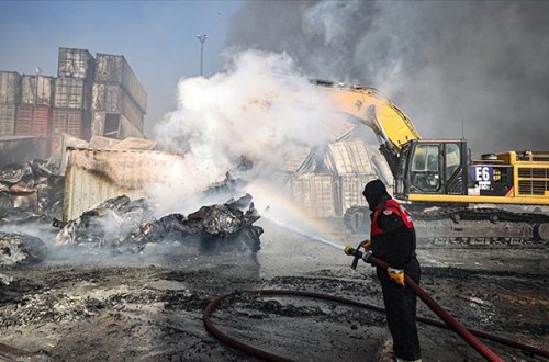 İskenderun limanındakı yanğın söndürüldü