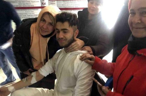 Anasının güllərini yeyərək 94 saat SAĞ QALDI - VİDEO