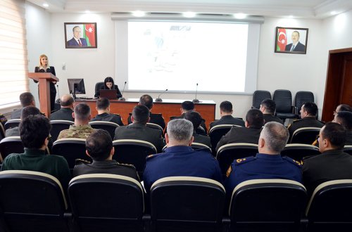 Müdafiə Nazirliyində “Media savadlılığı” mövzusunda tədbir keçirilib