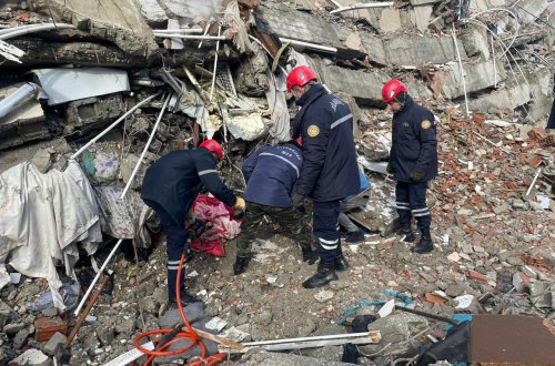 Zəlzələdə xəsarət alan 10 uşaq, 12 böyük, ümumilikdə 6 ailə Azərbaycana gətirildi