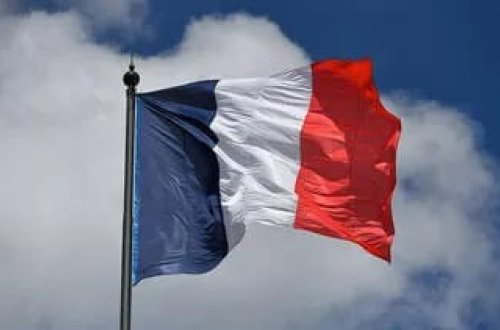 Fransa Belarusdakı vətəndaşlarını ölkəni tərk etməyə çağırıb