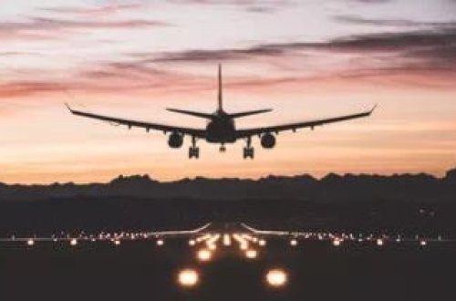 Moldova hava məkanını yenidən açıb