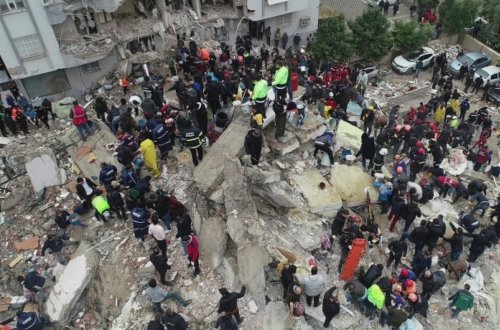 Türkiyədə zəlzələdən 248 saat sonra qız xilas edilib