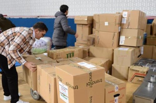 Azərbaycan Türkiyəyə 135 yük maşını yardım edib