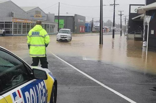 Yeni Zelandiyadakı qasırğada ölənlərin sayı 8-ə çatıb