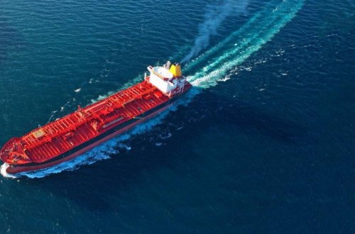 İran Fars körfəzində İsrail tankerinə hücum edib