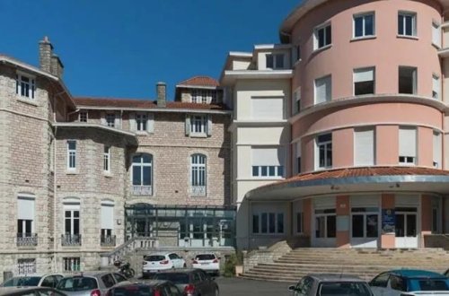 16 yaşlı şagird müəllimini bıçaqlayaraq öldürüb