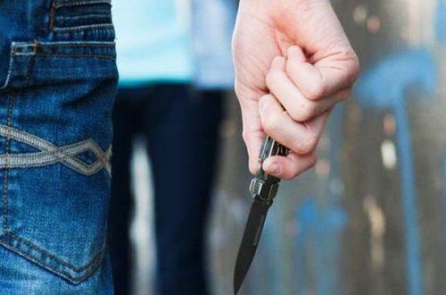 Azərbaycanda oğul atasını bıçaqladı