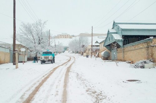 Sabah Bakıda sulu qar yağacaq, güclü külək əsəcək