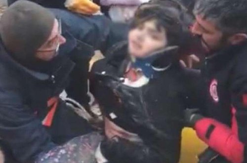 Ata və ana özlərini qızları üçün fəda edibmiş: 10 yaşlı qızın acı hekayəsi - VİDEO