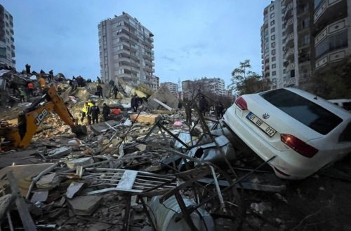 Türkiyədə zəlzələdə 448 tibb işçisi həlak olub