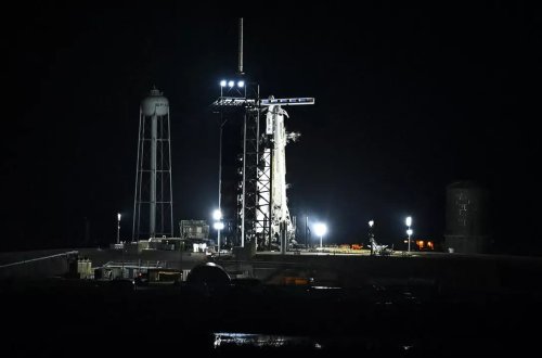 SpaceX raketinin buraxılışını təxirə saldı