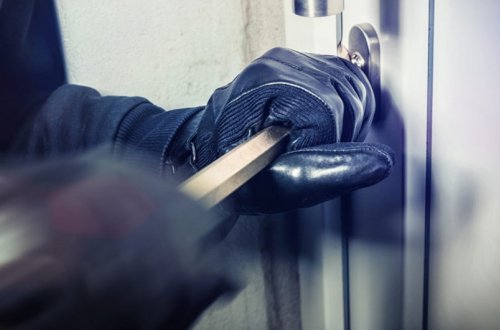 Bakıda içərisində 5926 manat pul olan ödəmə terminalı oğurlanıb