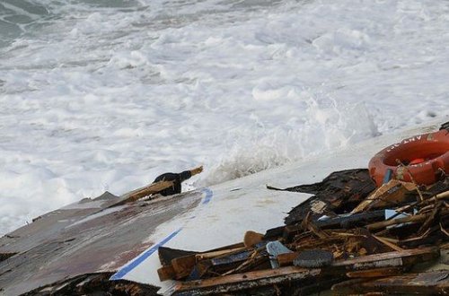 İtaliya sahillərində batan miqrant qayığı nəticəsində ölənlərin sayı 63-ə çatıb