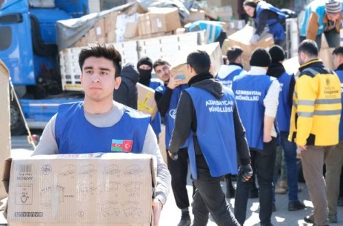 Azərbaycan könüllüləri Türkiyədə on minlərlə zərərçəkənə xidmət ediblər - FOTO