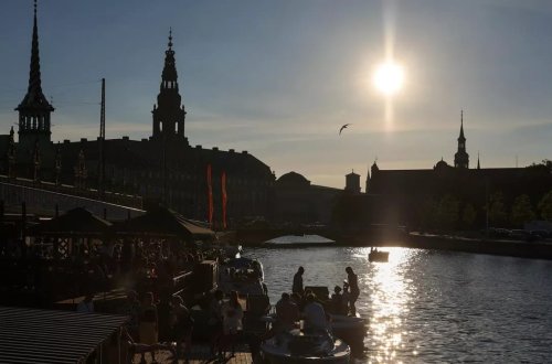 Danimarka dini bayramı dövlət tətilindən çıxardı