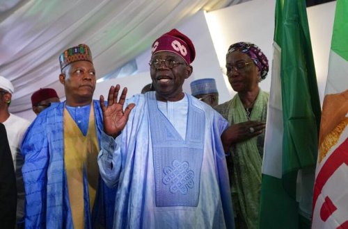 Nigeriyanın hakim partiyasının namizədi prezident seçildi