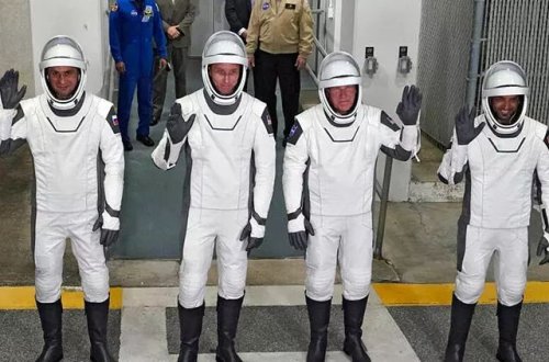 SpaceX Beynəlxalq Kosmik Stansiyaya 4 astronavt göndərib