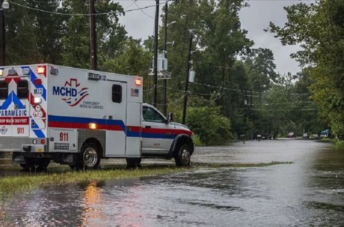 ABŞ-ın Texas ştatında 200 min insan işıqsız qalıb
