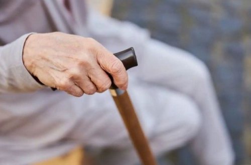 Azərbaycanda qadınların pensiya yaşının azaldılması təklif edilir