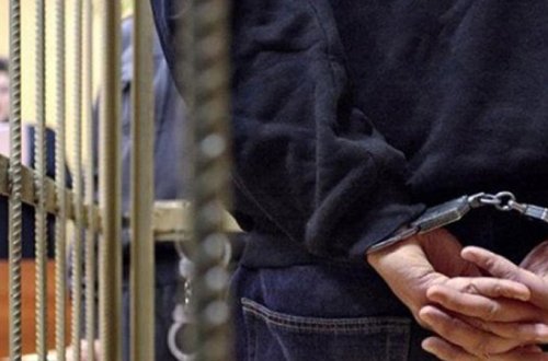 Saxta sənəd düzəldən vəzifəli şəxs məhkəmə zalında həbs edildi