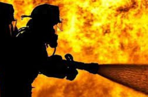 Qubada ev yanıb, tüstüdən zəhərlənən var