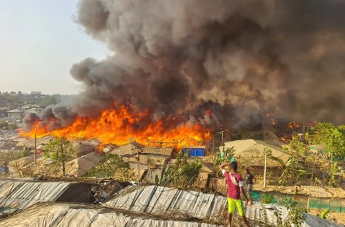 Banqladeşdə yanğın nəticəsində 12 min insan sığınacaqsız qalıb