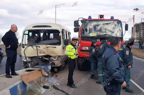 Ermənistan hökumətinin əməkdaşları qəzaya düşdü - 13 yaralı