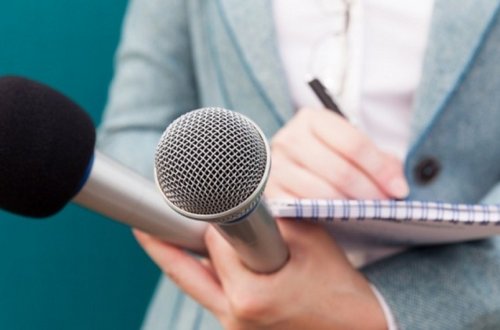 Jurnalistlərin fəaliyyətinə qanunsuz müdaxilə edənlərin 600 manatadək cərimələnməsinə dair layihə qəbul olunub