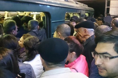 Bakı metrosunda sərnişin öldü