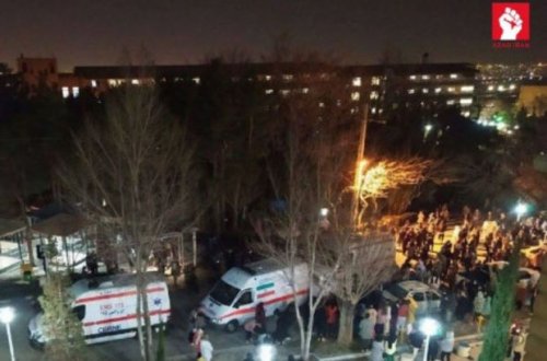 İranda zəhərlənən məktəblilərin valideynləri etiraza qalxdılar - FOTO