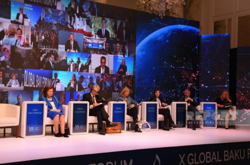 Ukraynanın eks-prezidenti: “Biz “Makron sindromu”ndan əziyyət çəkmirik”