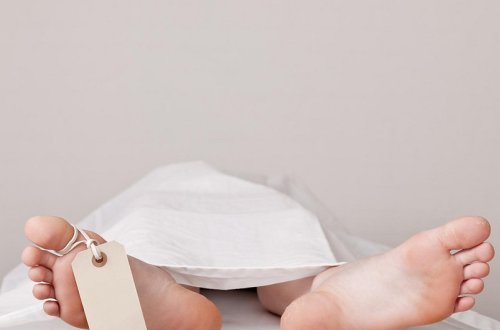 Qusarda qeysəriyyə əməliyyatı keçirən qadın ay yarımdan sonra xəstəxanada ölüb