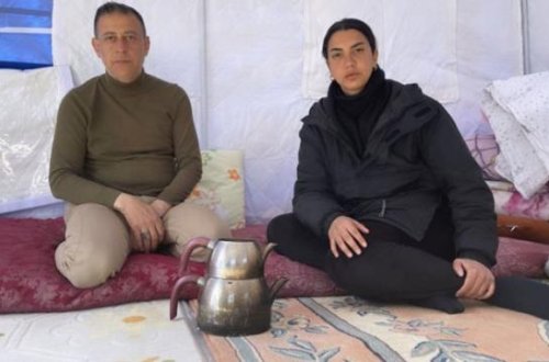 Zəlzələ ən çox ona təsir etdi: Hər şeyini itirdi - FOTO