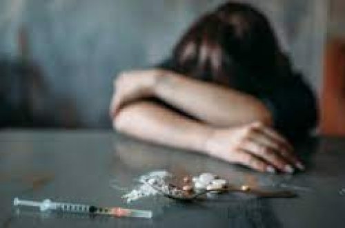 Ermənistanda gənclər arasında narkomaniya və alkoqolizm daha da artır