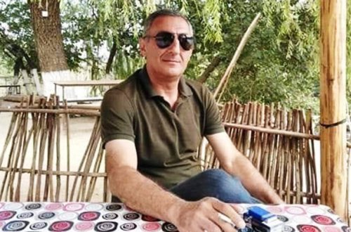Sürücü sükan arxasında öldü, maşını piyadaların üstünə çıxdı - Foto