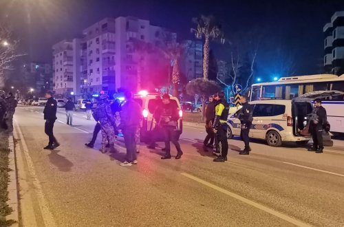 Xəstəxanada növbəyə düşə bilməyən şəxs silaha əl atdı: Tüfənglə havaya atəş açdı