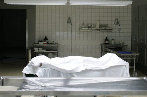 Bakıda gənc qız yataq otağının pəncərəsindən yıxılaraq ölüb