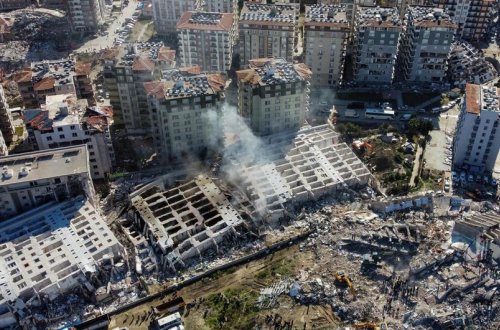 Türkiyədə zəlzələdə ölənlərin sayı 49 mini keçib