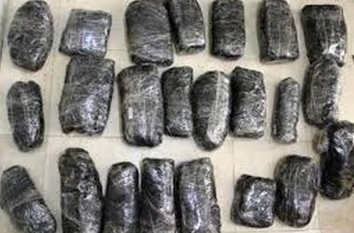 İranda hava limanında sərnişinin mədəsində 1,7 kq-dan artıq narkotik aşkarlanıb