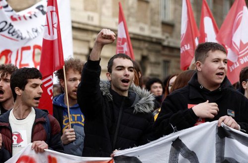 Fransadakı aksiyalarda 300-dən çox etirazçı saxlanıldı