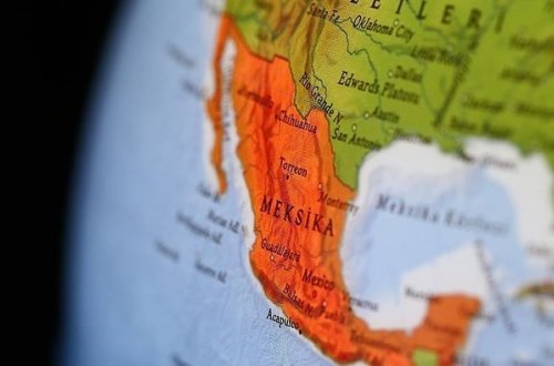 Meksikada qanunsuz atəşfəşanlıq edilən evdə partlayış baş verib: 10 ÖLÜ, 20 YARALI