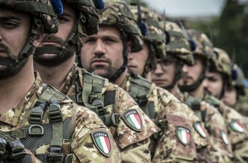 İtaliya hərbi xərclərini 800 milyon avro artıracaq
