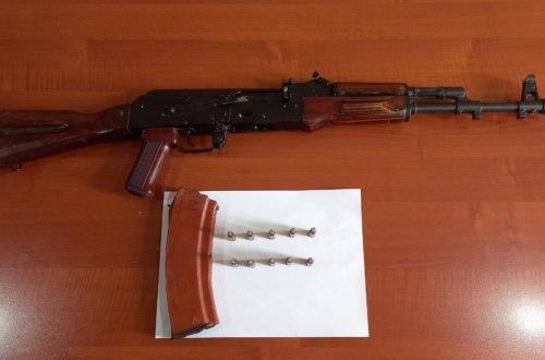 Ağcabədi sakinindən “Kalaşnikov” avtomatı götürülüb - FOTO