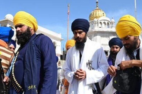 Hindistanda 27 milyon insanın interneti kəsilib