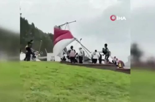 Tayvanda güclü küləyə tutulan nəhəng çadır uçub: 1 YARALI